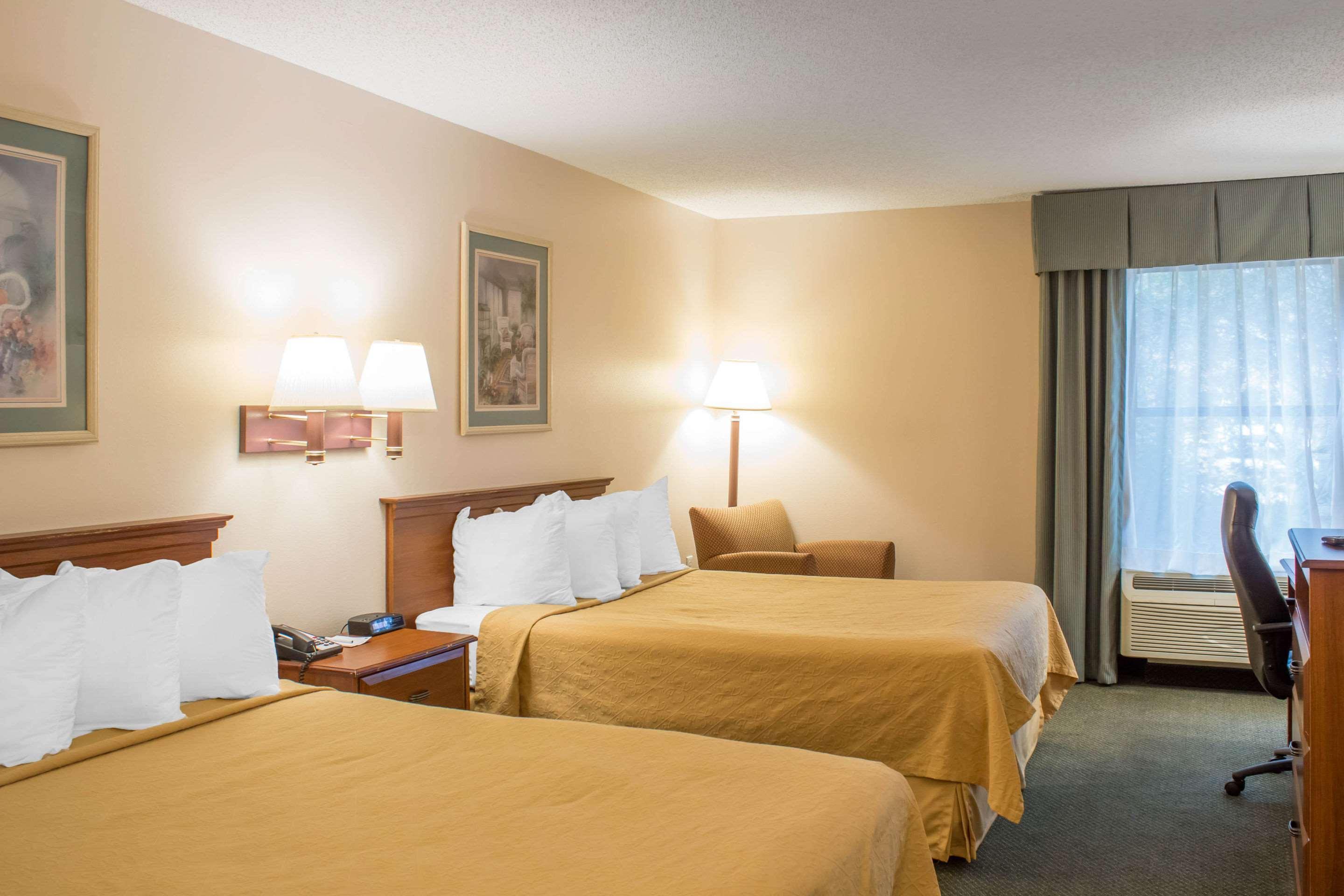 Econo Lodge Raleigh Exterior photo