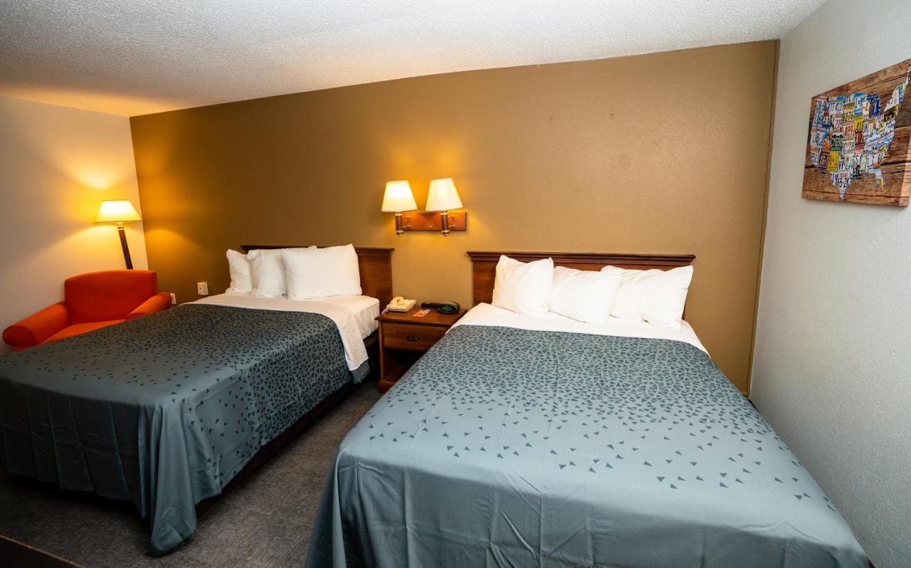 Econo Lodge Raleigh Exterior photo